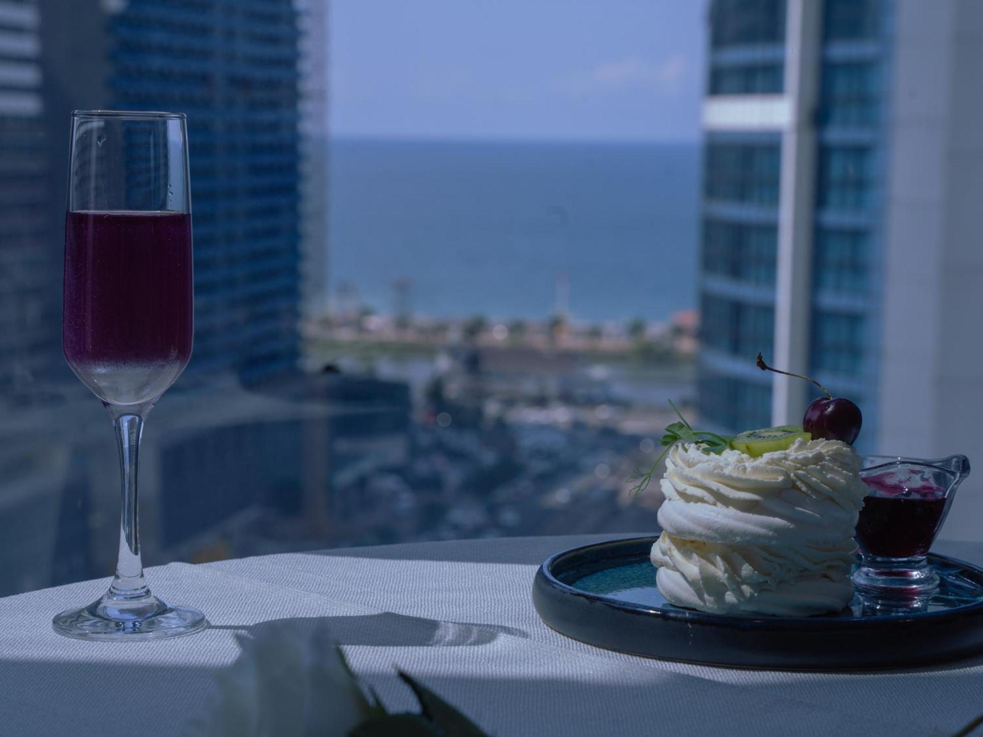 New Wave Hotel Batumi Luaran gambar